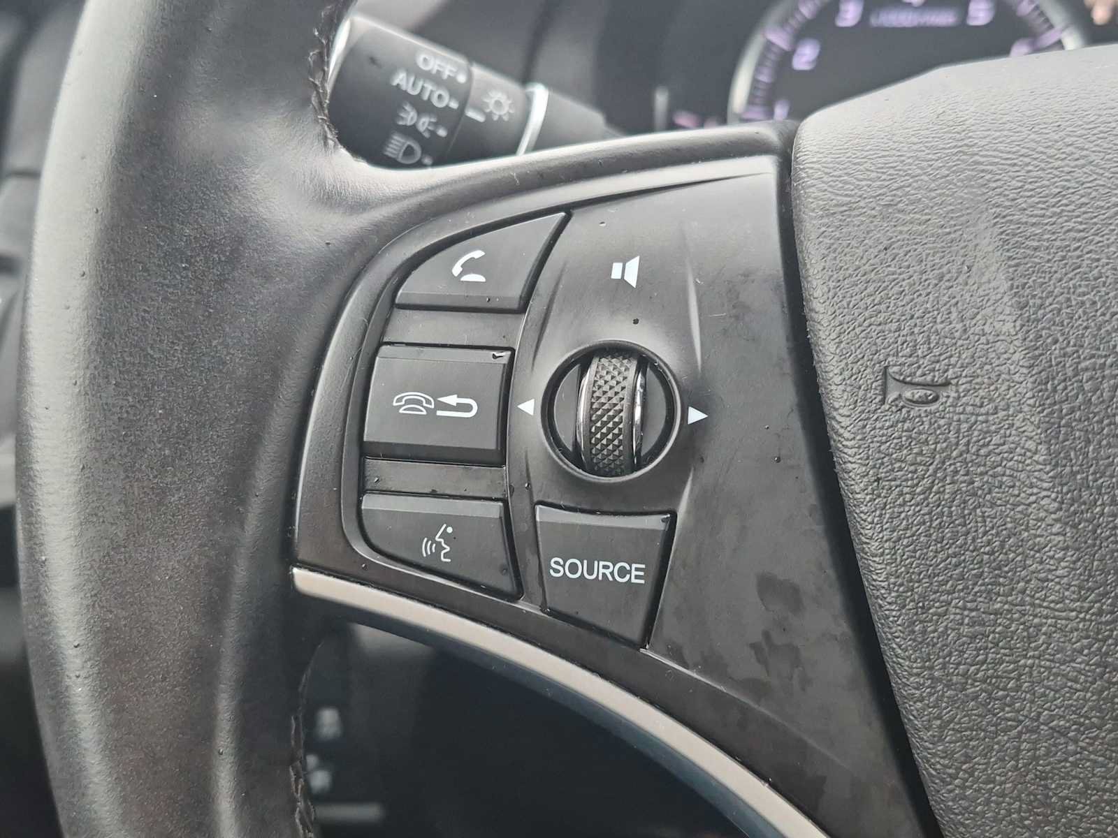Used 2020 Acura MDX w/ Technology Package AWD/4WD image 25