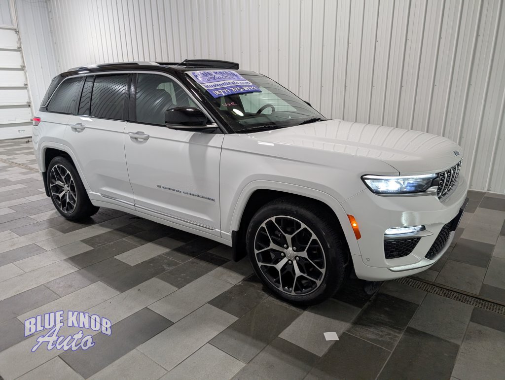 Used 2022 Jeep Grand Cherokee Summit AWD/4WD image 5