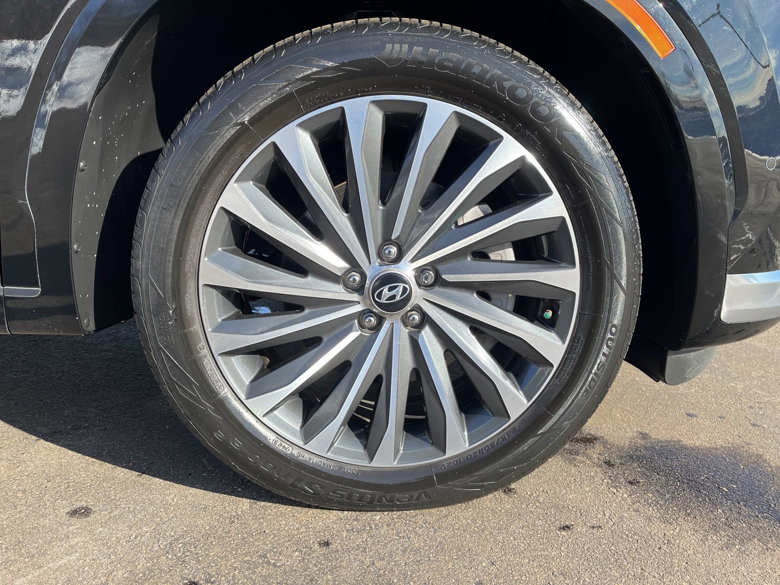 Used 2023 Hyundai Palisade Calligraphy image 12