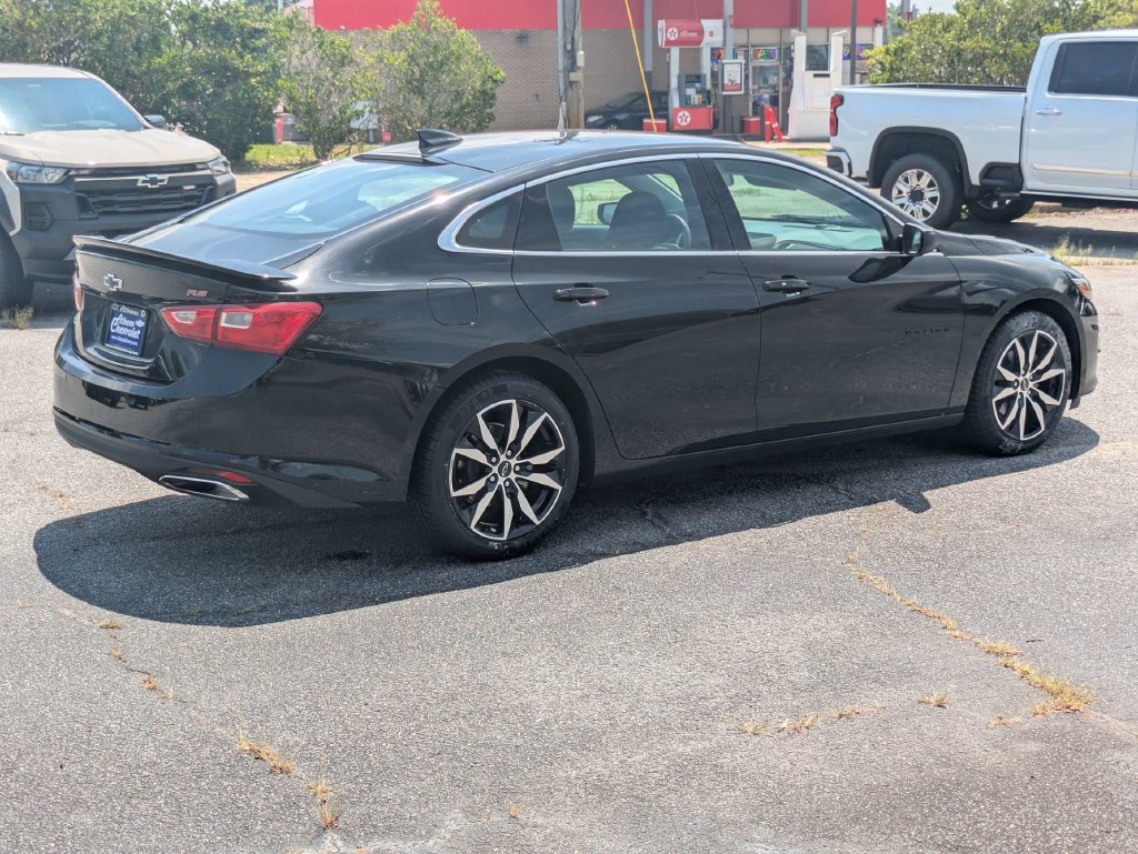 Used 2022 Chevrolet Malibu RS FWD image 4
