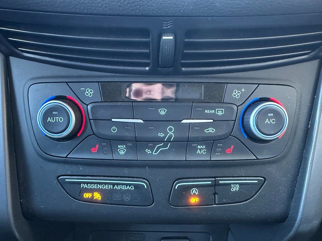 Used 2019 Ford Escape SE image 6