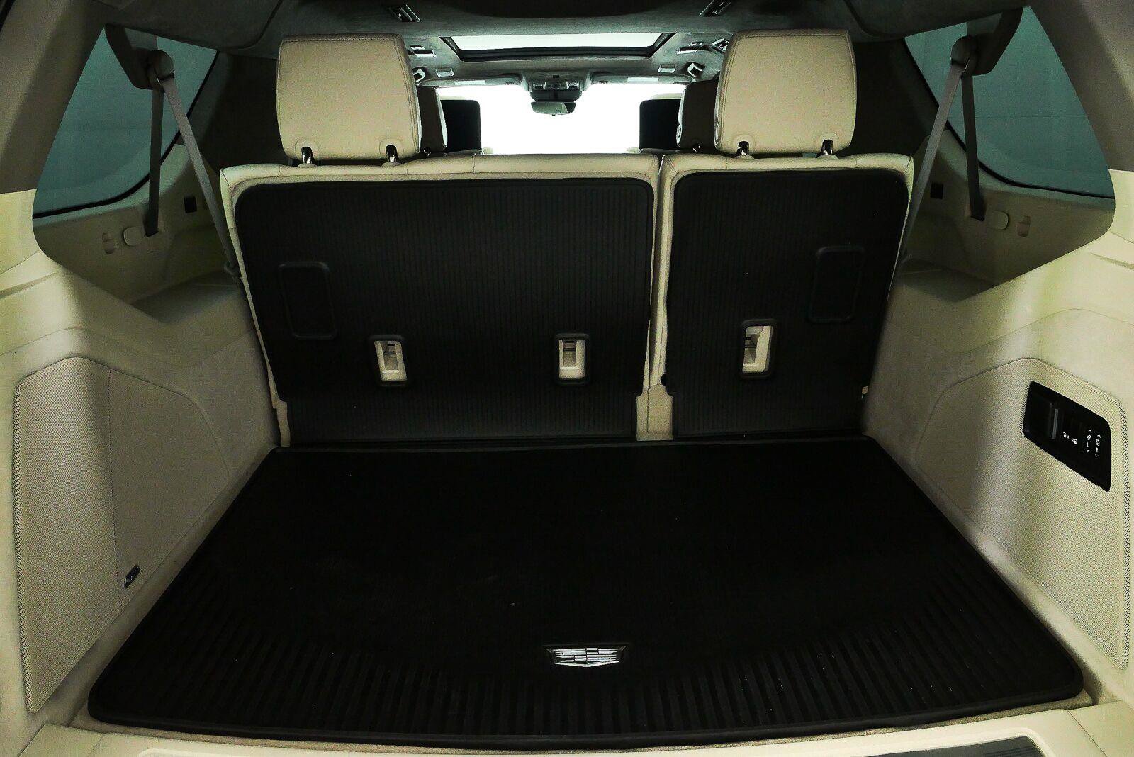 Used 2023 Cadillac Escalade ESV Sport Platinum AWD/4WD image 29
