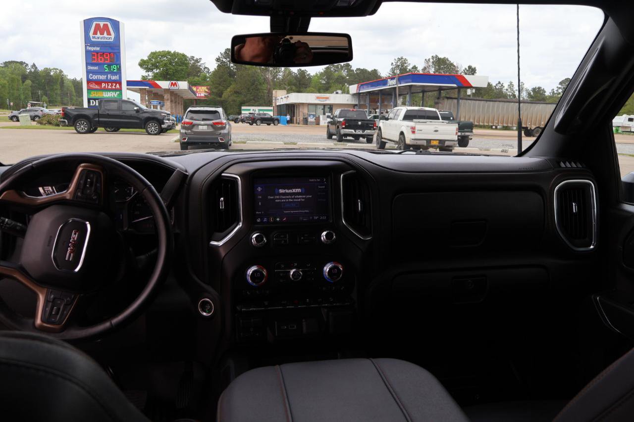 Used 2023 GMC Sierra 2500 AT4 image 11