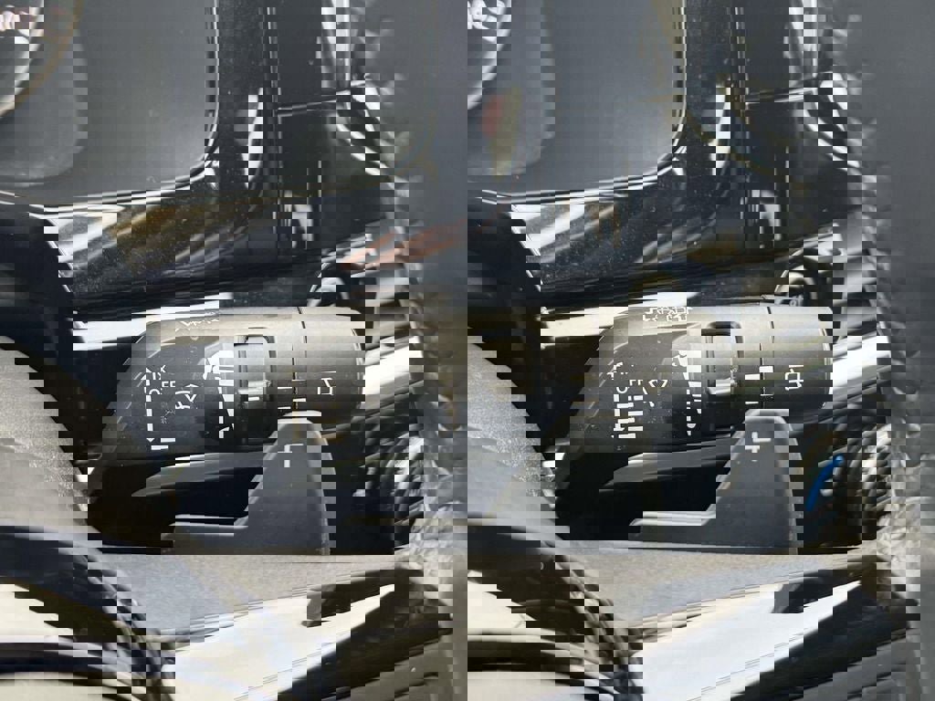 Used 2022 Nissan Pathfinder SV image 22