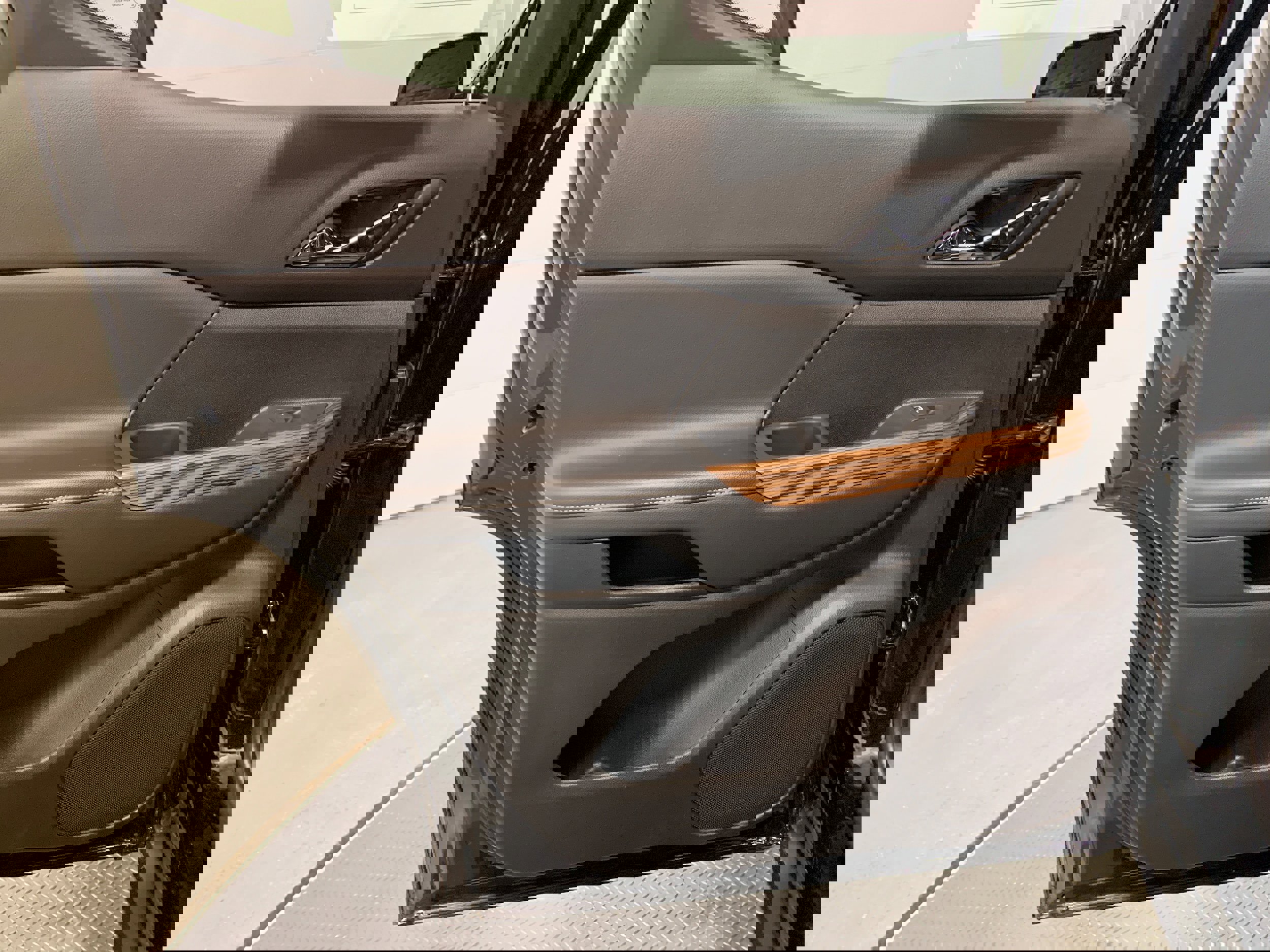 Used 2019 GMC Acadia Denali w/ Technology Package image 26