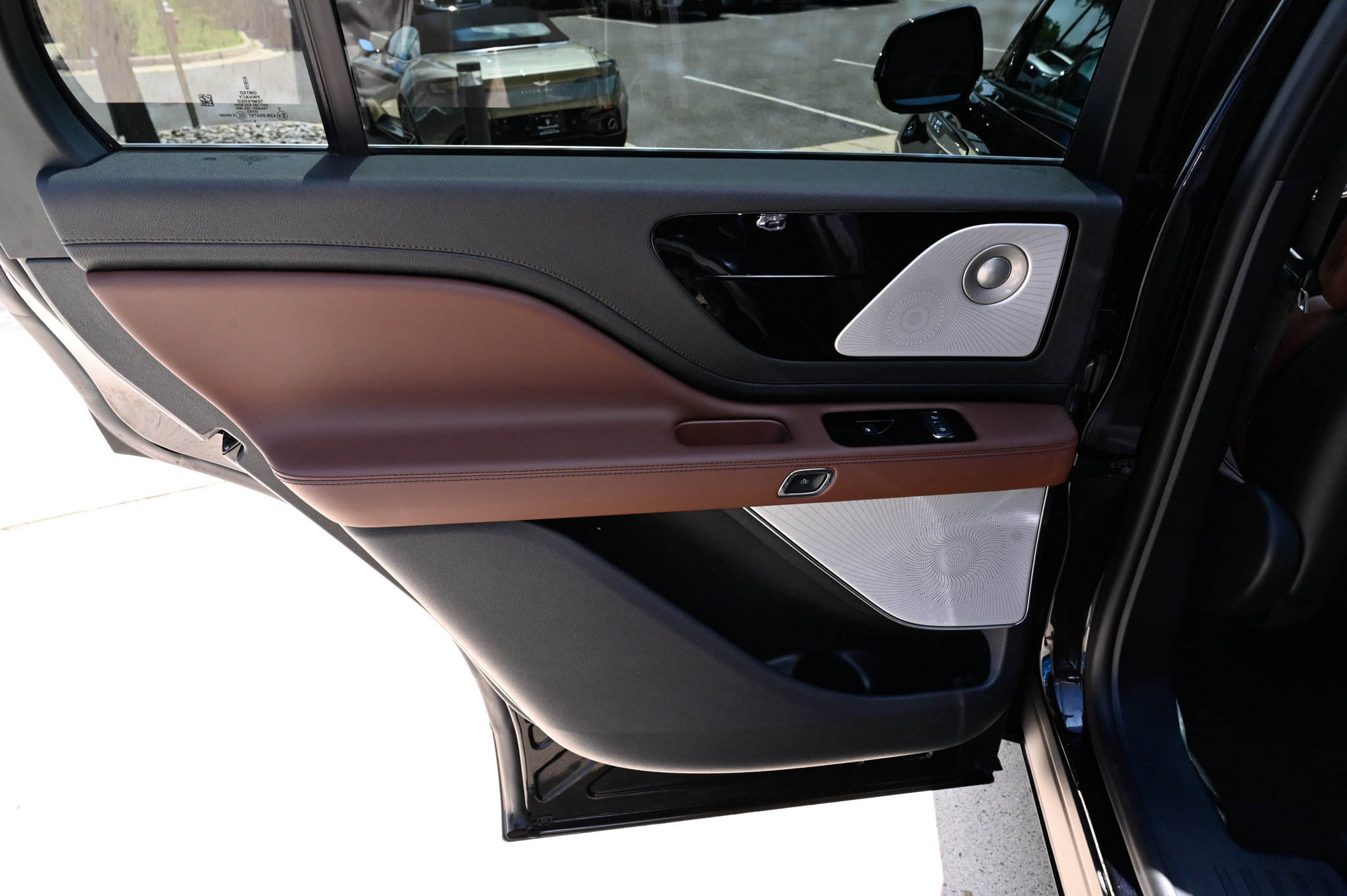 Used 2026 Lincoln Aviator Reserve AWD/4WD image 40