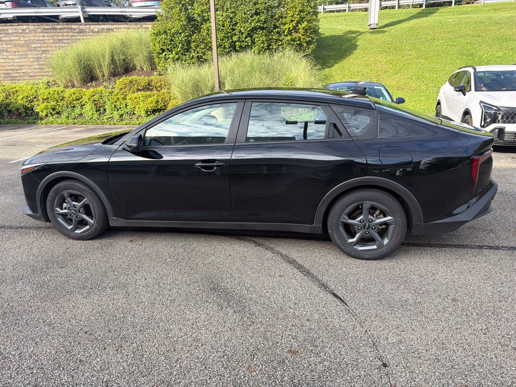 Used 2025 Kia K4 FWD image 3