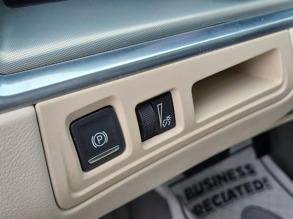 Certified 2023 Cadillac XT5 Premium Luxury image 9