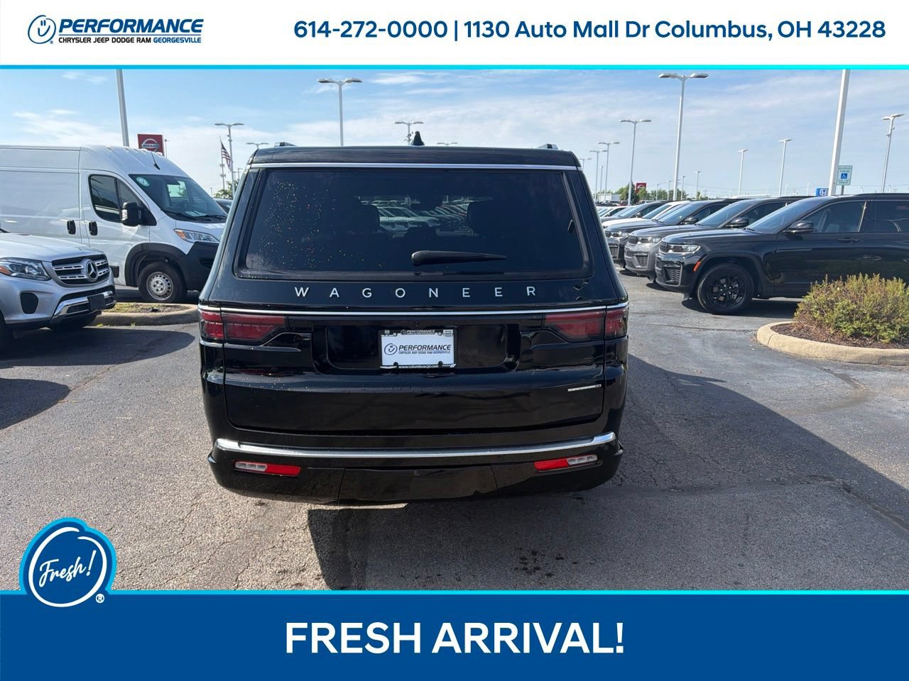 Used 2024 Jeep Wagoneer L Series III w/ Flexible Seating Group AWD/4WD image 5