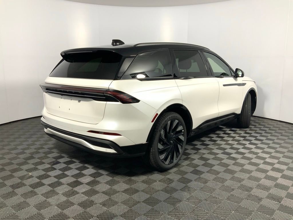 New 2026 Lincoln Nautilus Reserve image 14