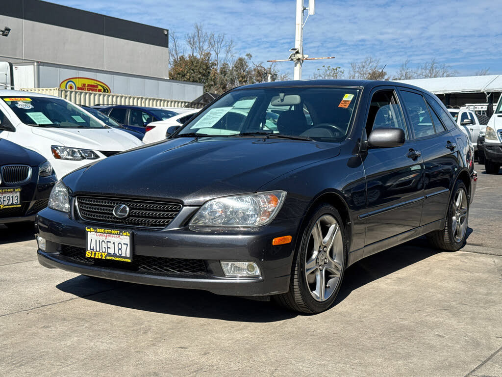 Used 2002 Lexus IS 300 SportCross RWD image 4