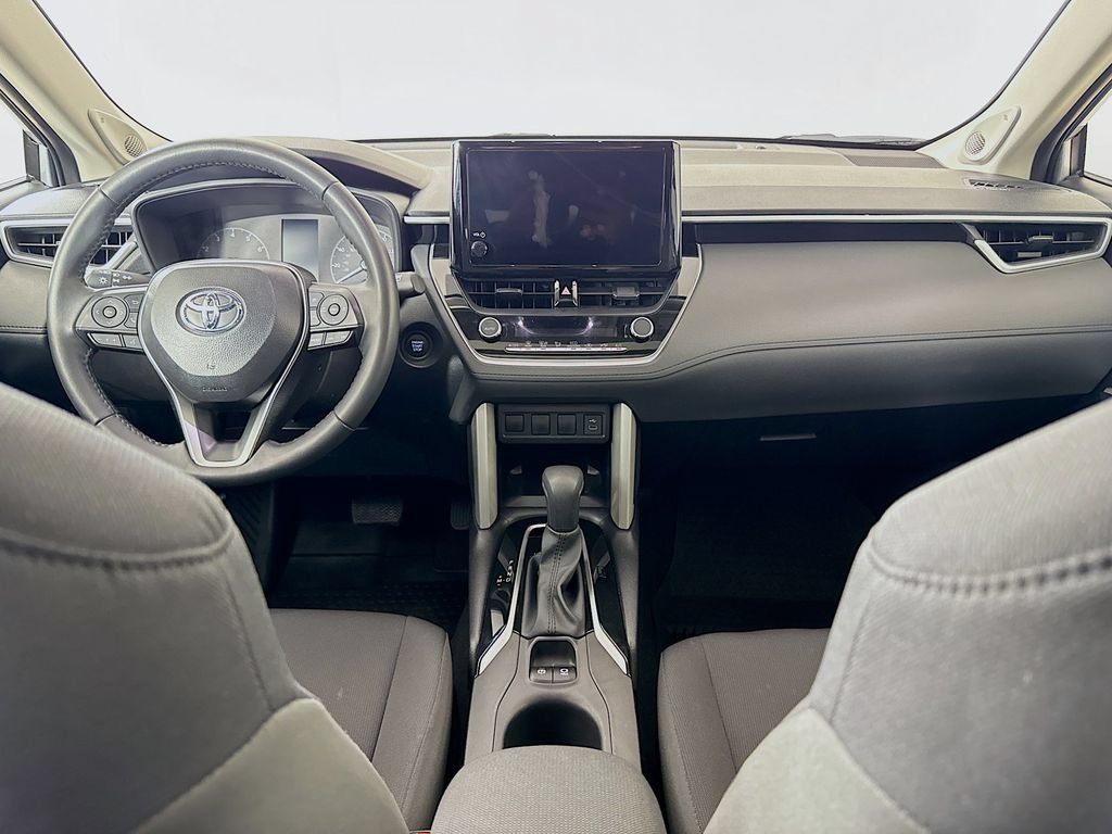 Certified 2025 Toyota Corolla Cross LE w/ Moonroof Package AWD/4WD video 3