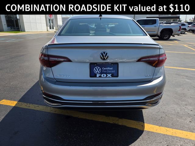 Certified 2023 Volkswagen Jetta SEL FWD image 7
