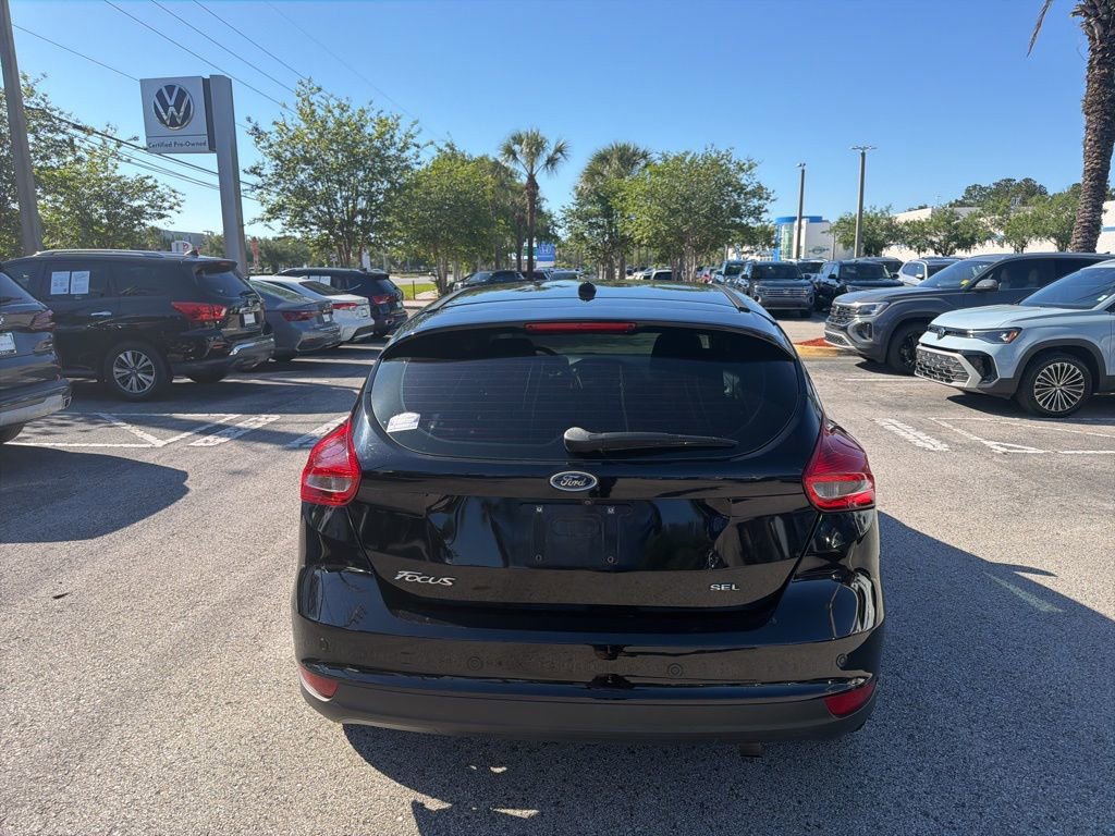 Used 2017 Ford Focus SEL w/ Cold Weather Package image 8