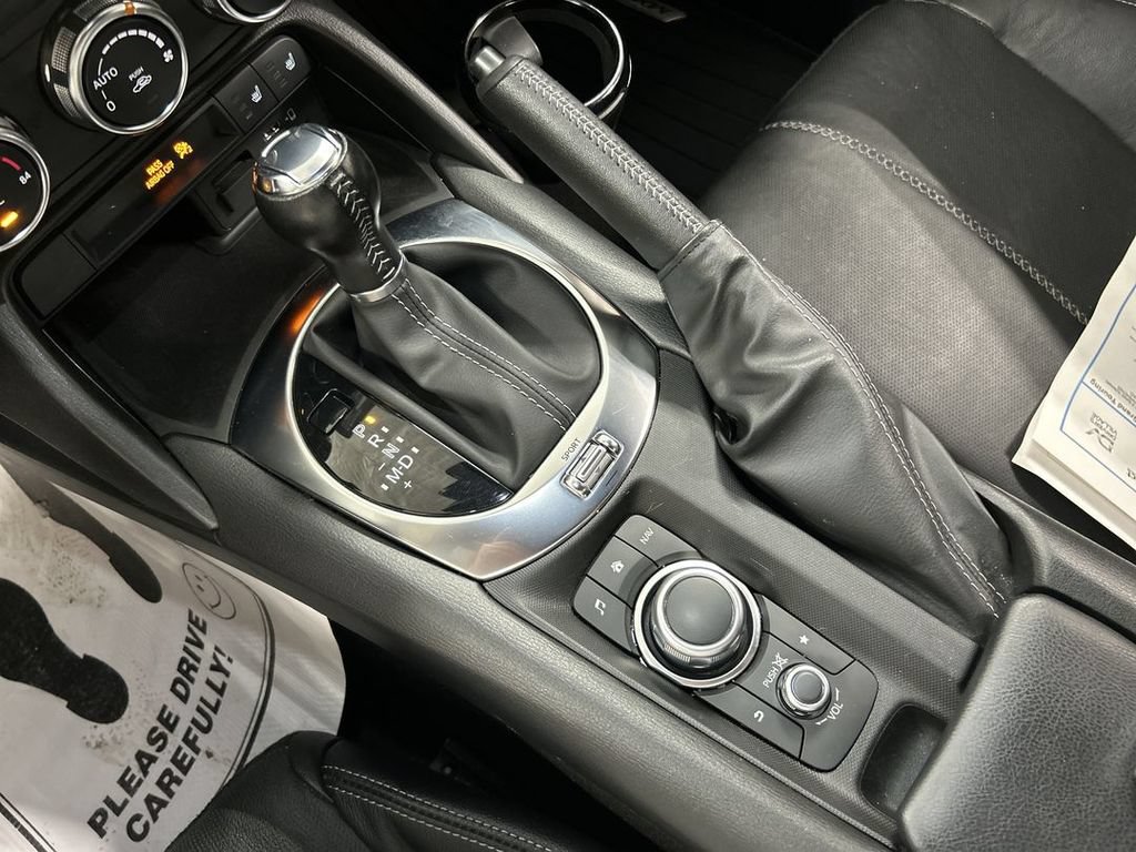 Used 2021 MAZDA MX-5 Miata Grand Touring RWD image 18