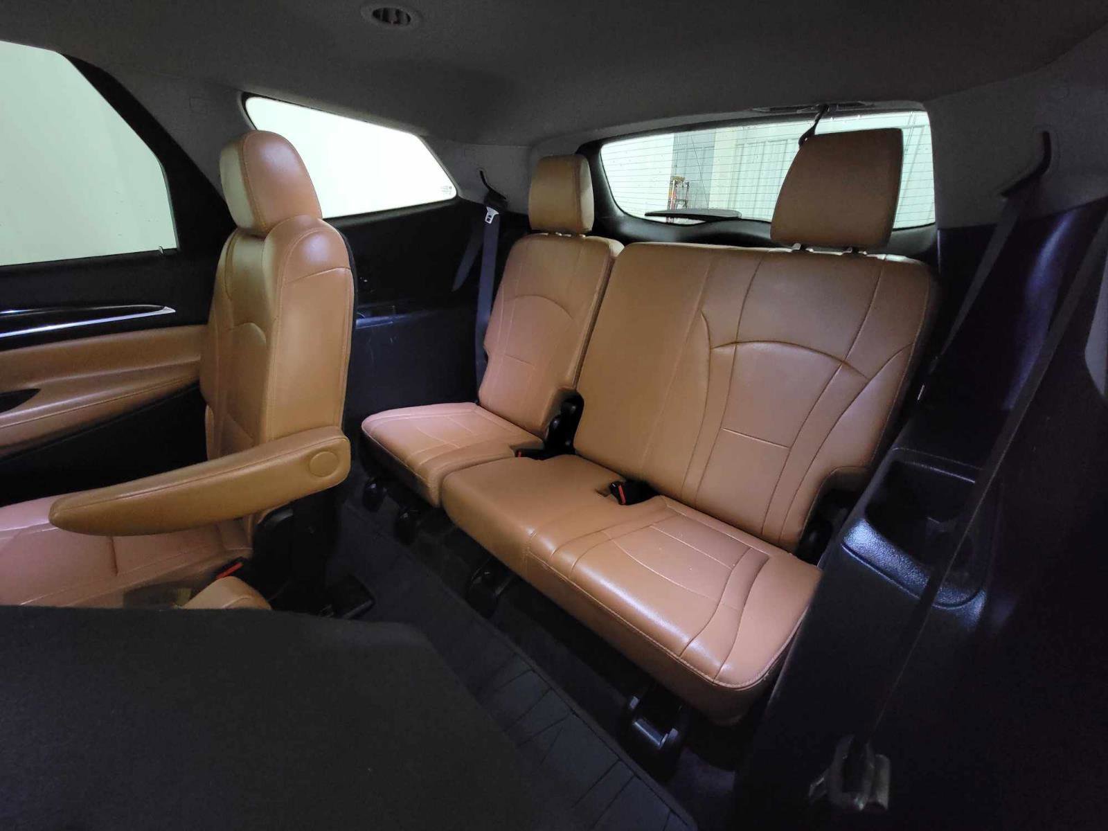 Used 2020 Buick Enclave Essence w/ Sport Touring Edition image 18