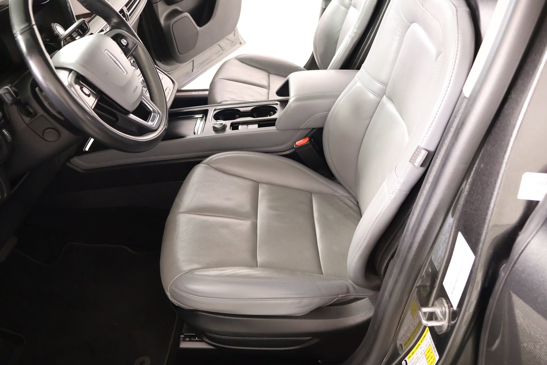 Used 2020 Lincoln Corsair Reserve w/ Equipment Group 201A FWD image 12