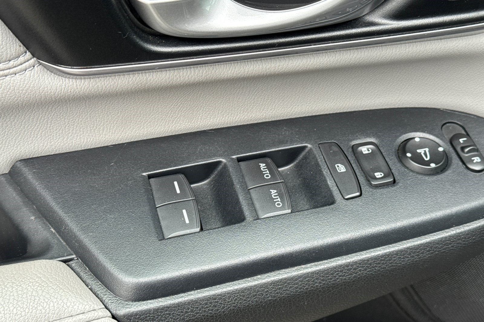 Certified 2018 Honda CR-V EX-L image 13