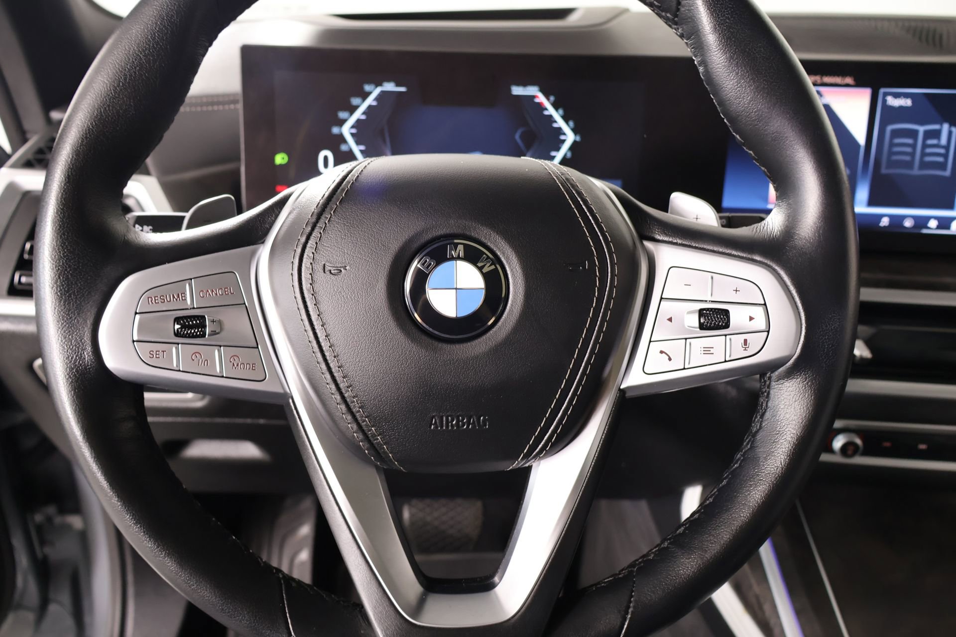 Used 2025 BMW X7 xDrive40i w/ Parking Assistance Package AWD/4WD image 3