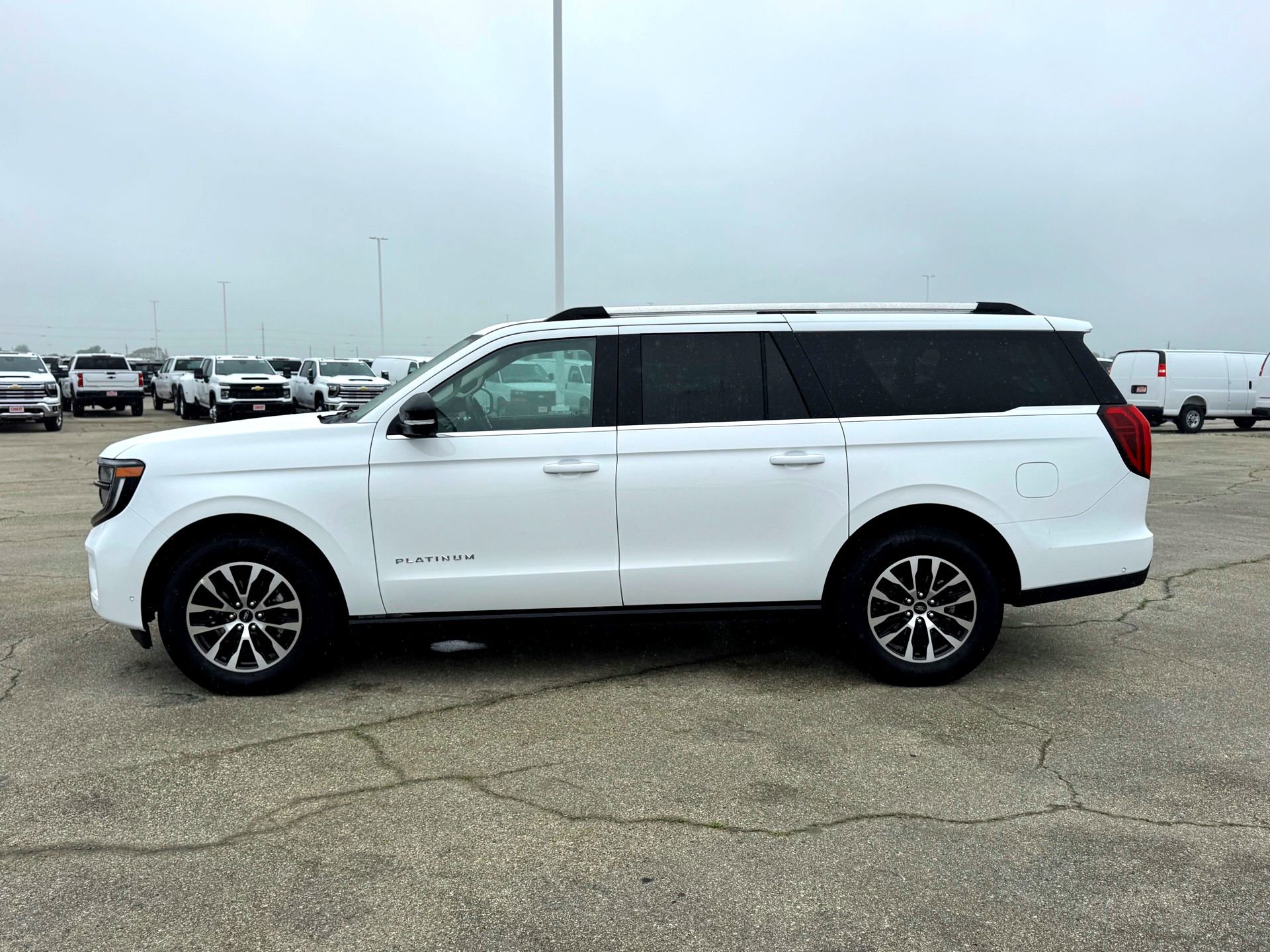 Used 2025 Ford Expedition Max Platinum AWD/4WD image 10