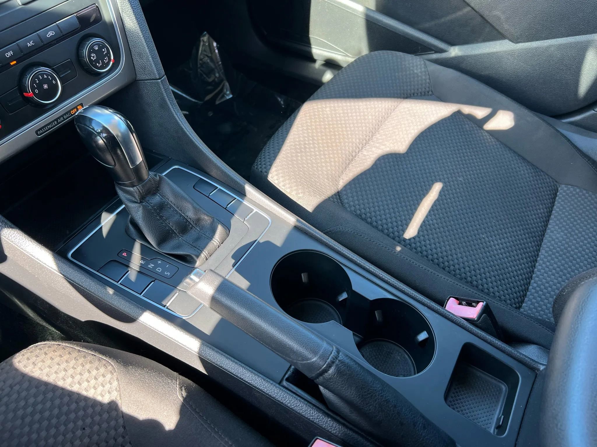 Used 2013 Volkswagen Passat 2.5 S image 14