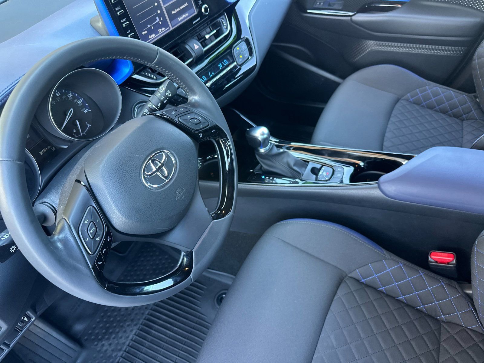 Used 2021 Toyota C-HR XLE image 10