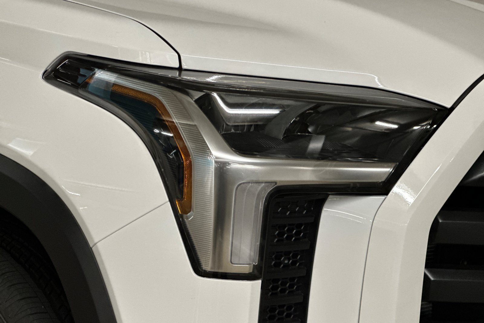 New 2026 Toyota Tundra SR5 w/ SR5 Convenience Package RWD image 30