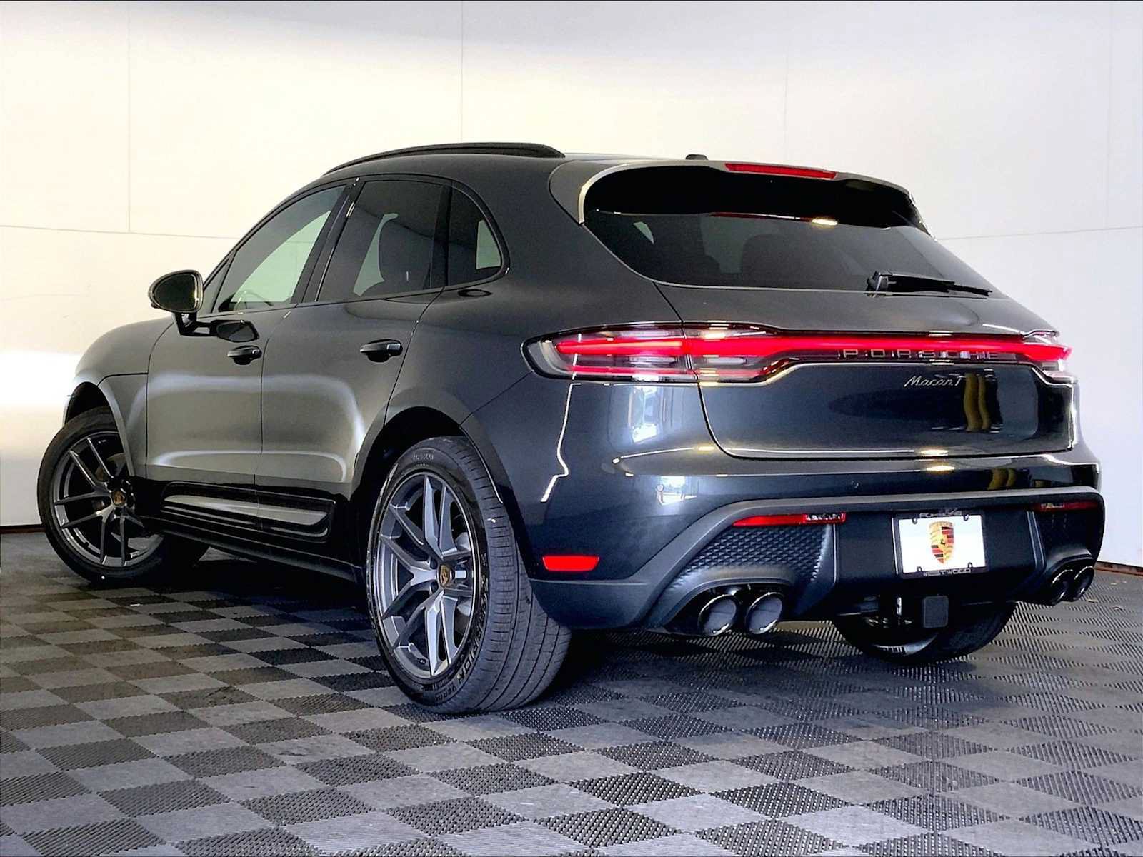 New 2026 Porsche Macan AWD/4WD image 3