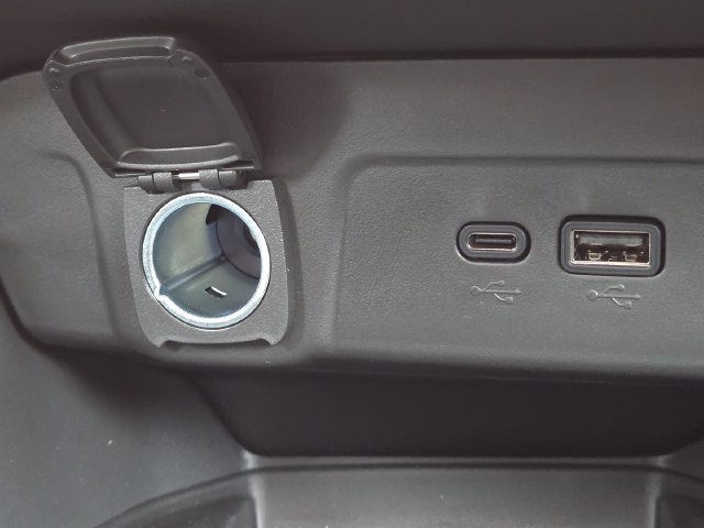 New 2026 Chevrolet Trax ACTIV w/ Sunroof Package FWD image 30