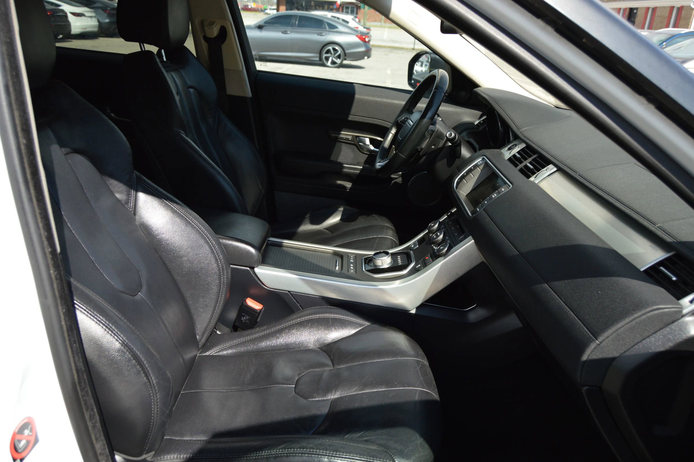 Used 2015 Land Rover Range Rover Evoque Pure Plus AWD/4WD image 19
