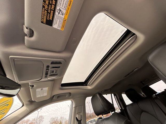 Used 2020 Toyota Highlander Limited image 40