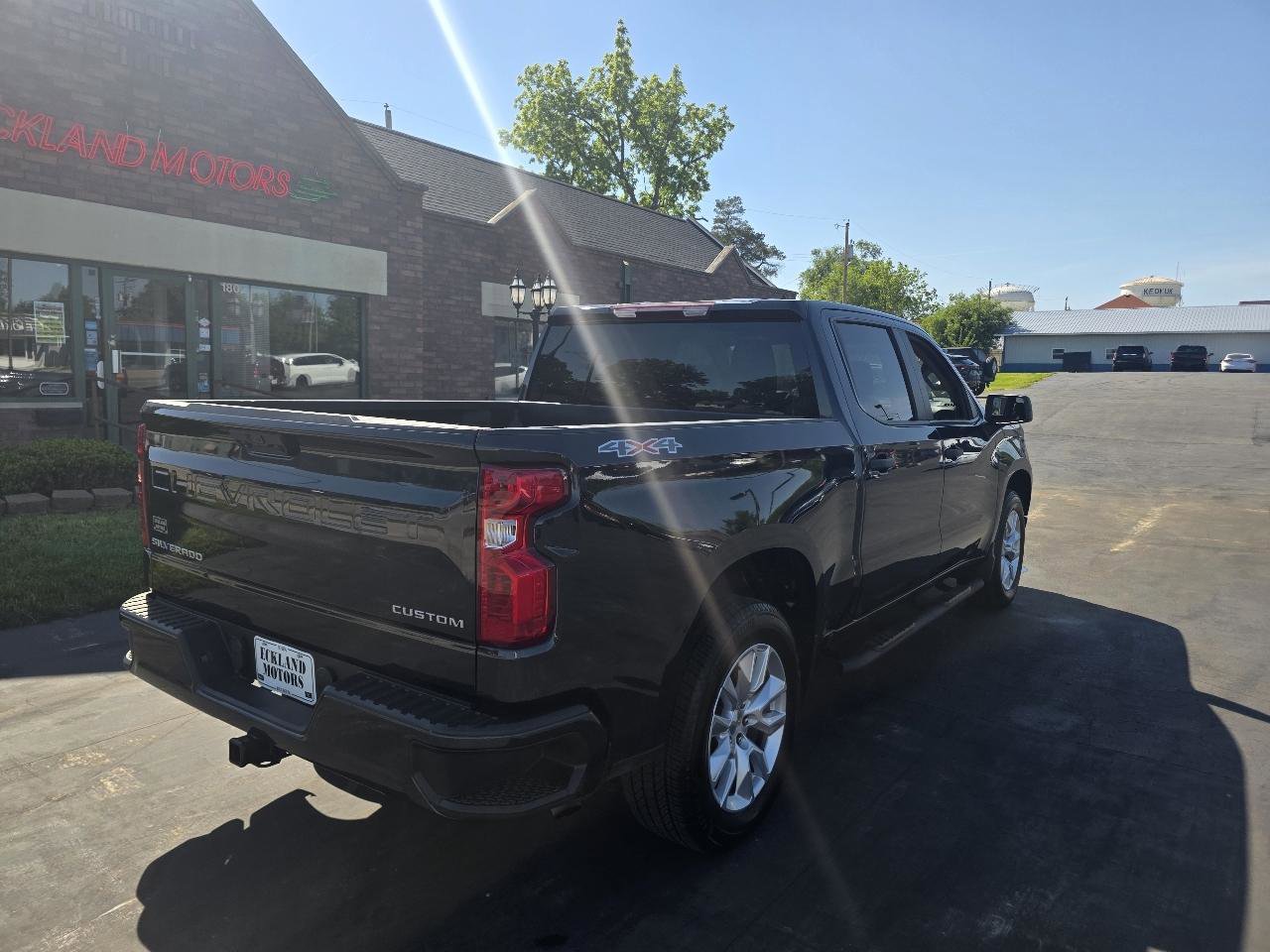 Used 2022 Chevrolet Silverado 1500 Custom AWD/4WD image 8