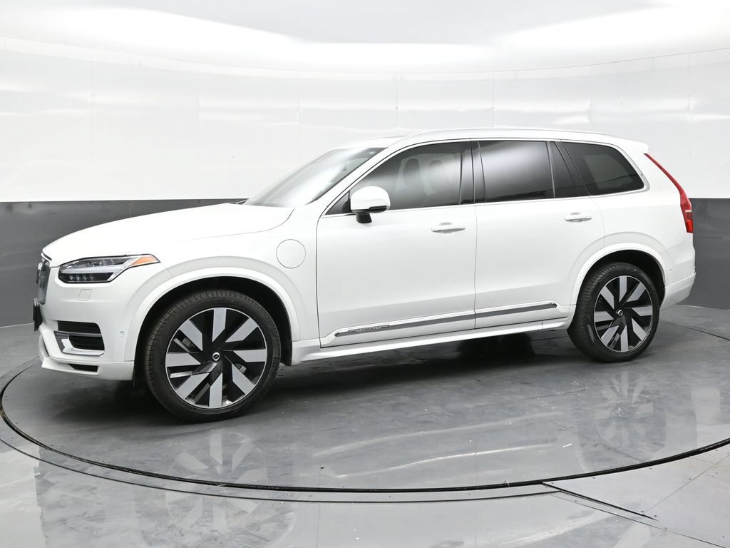 Used 2023 Volvo XC90 T8 Ultimate AWD/4WD image 3