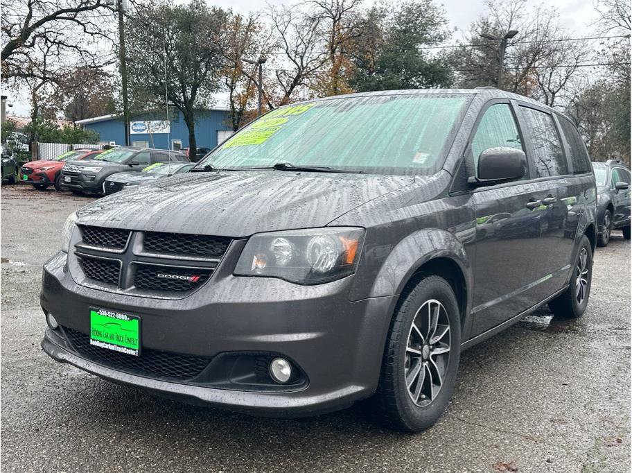 Used 2019 Dodge Grand Caravan GT image 3