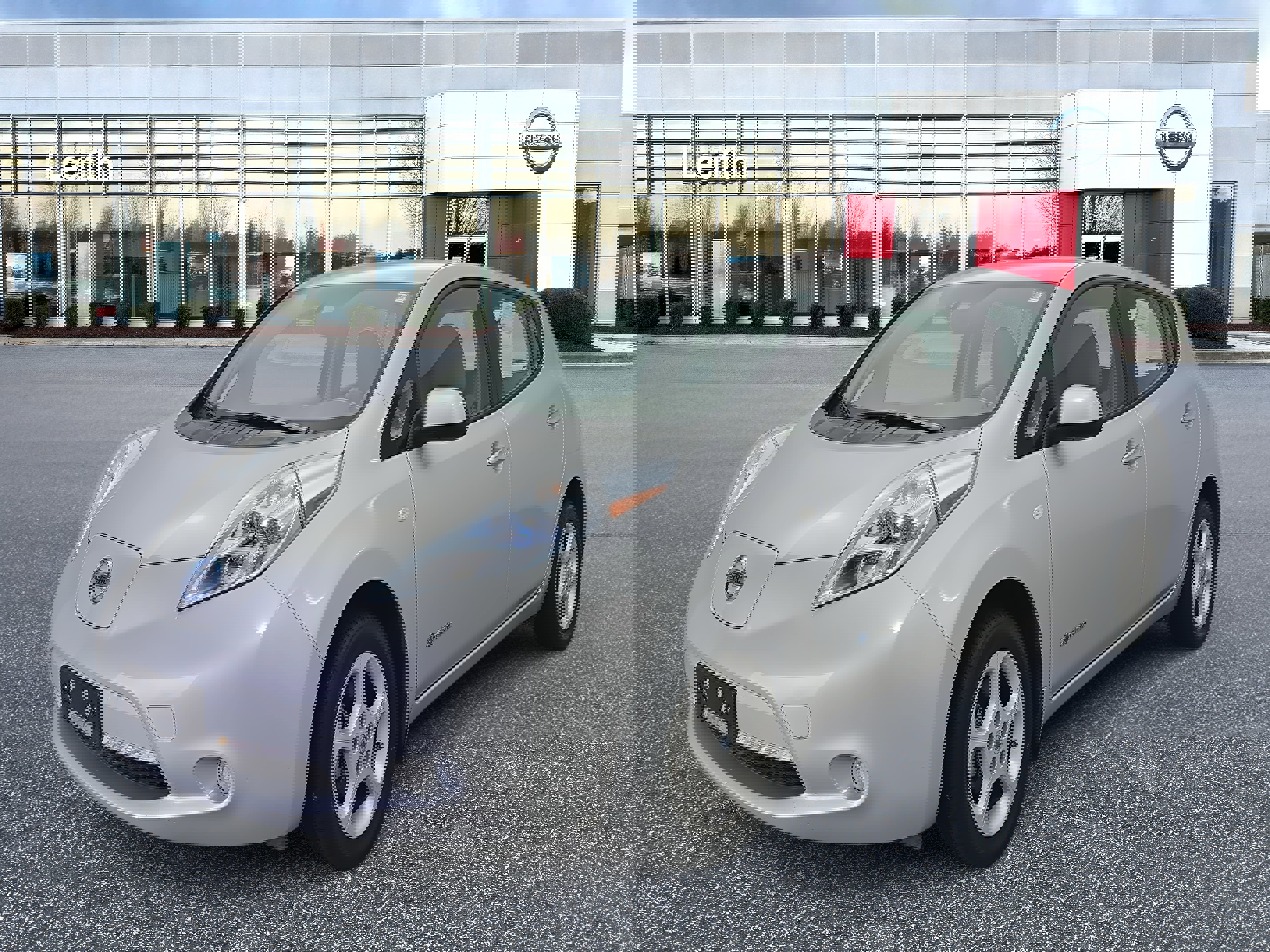 Used 2012 Nissan Leaf SL image 1
