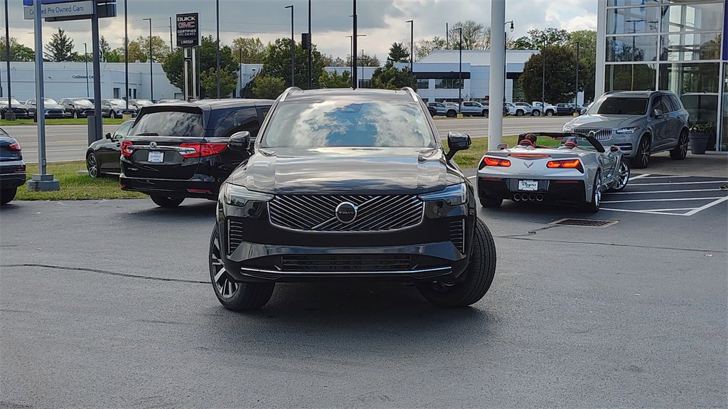 New 2026 Volvo XC90 B5 Core w/ Protection Package Premier image 34