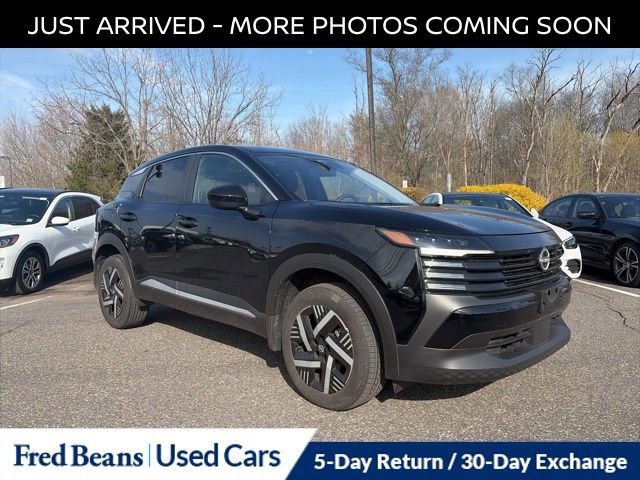 Certified 2025 Nissan Kicks SV w/ Illumination Package image 1