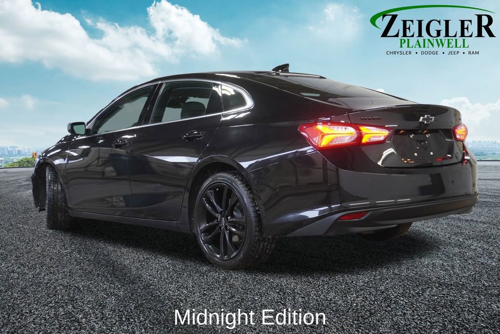 Used 2024 Chevrolet Malibu LT w/ Midnight Edition image 2