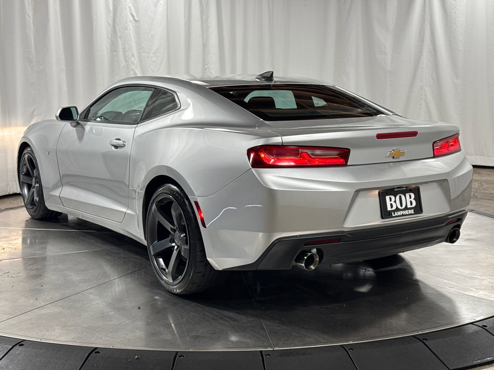 Used 2017 Chevrolet Camaro LT w/ Technology Package RWD image 9