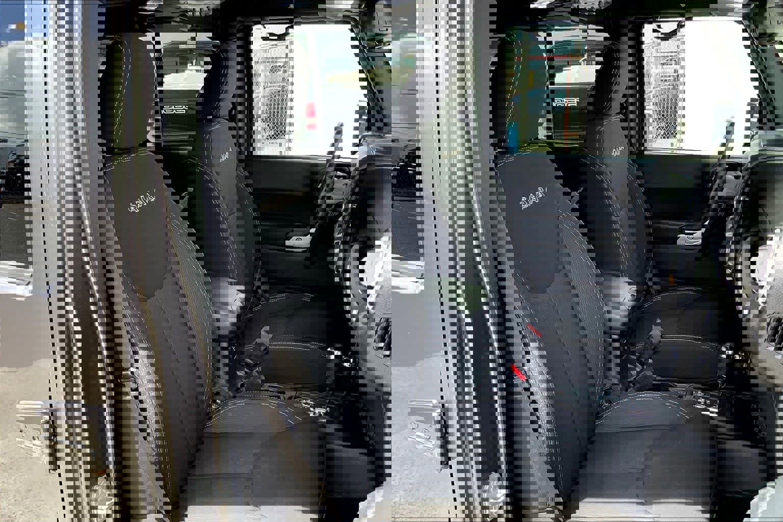 Used 2016 Jeep Wrangler Unlimited Sahara w/ Max Tow Package image 12