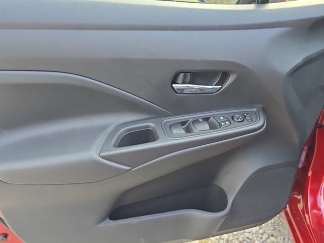 New 2025 Nissan Versa SV w/ Trunk Package FWD image 17