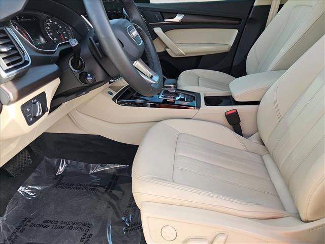 Used 2023 Audi Q5 2.0T Premium image 16