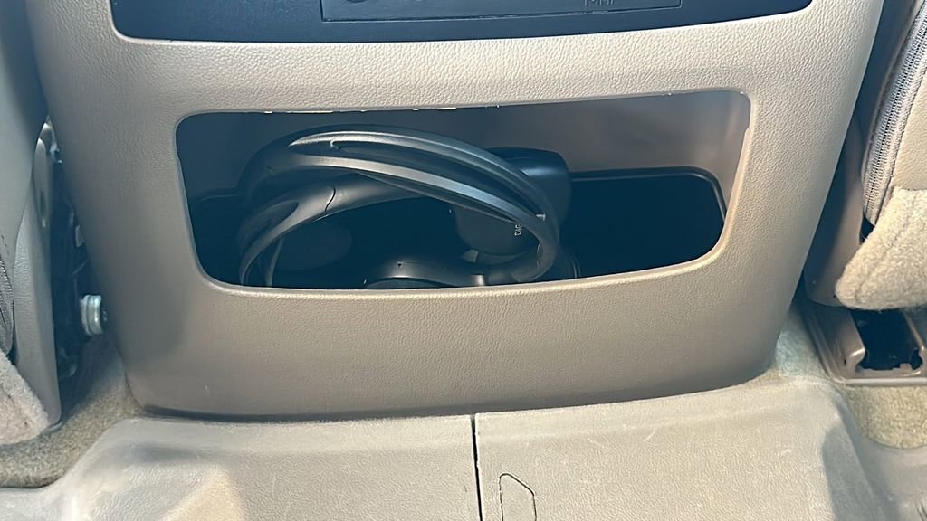 Used 2017 GMC Yukon SLT w/ Open Road Package image 23