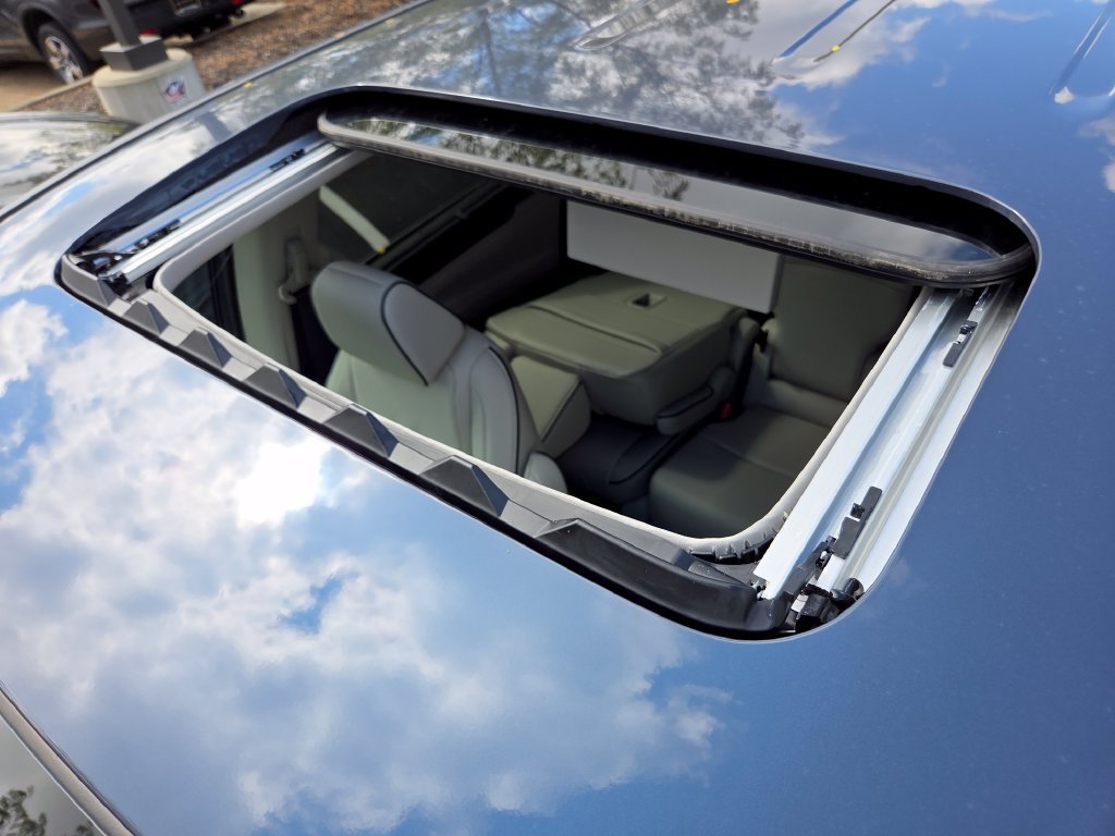 New 2027 Honda Odyssey Touring image 3