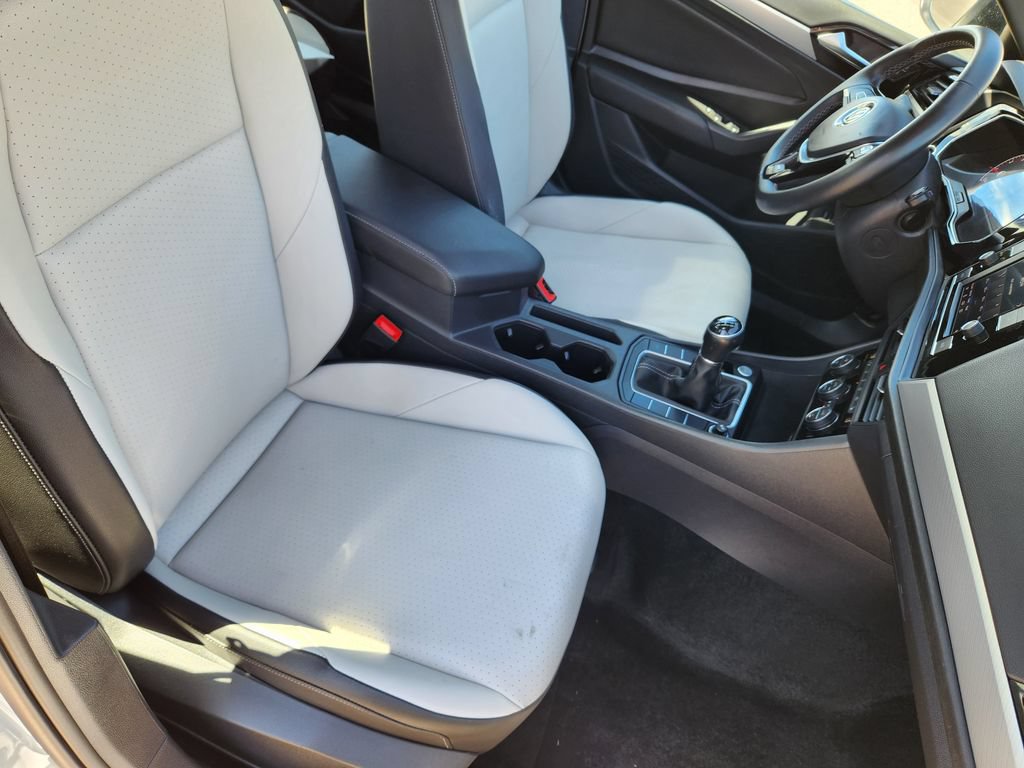 Certified 2020 Volkswagen Jetta R-Line w/ R-Line Cold Weather Package FWD image 10
