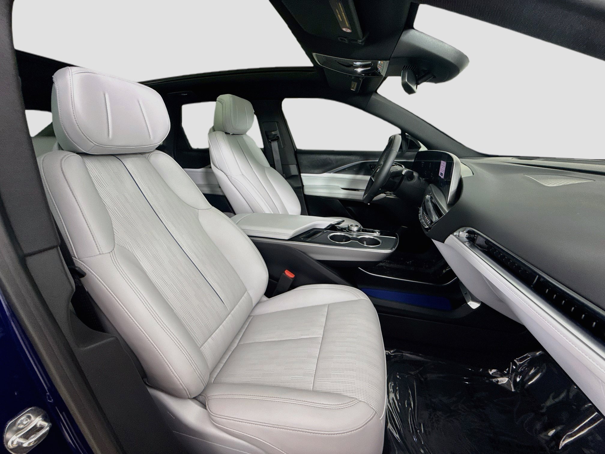 Used 2025 Cadillac Lyriq Sport RWD image 30
