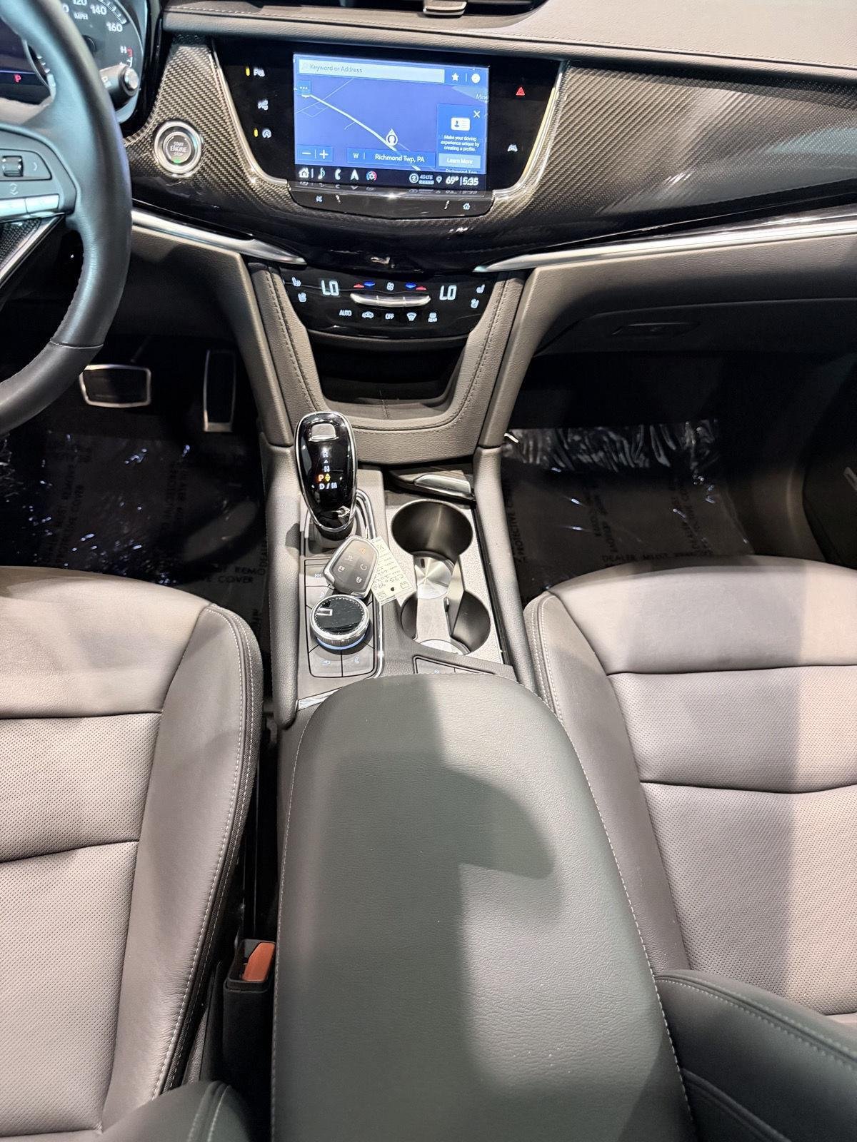 Used 2024 Cadillac XT6 Sport w/ Technology Package AWD/4WD image 42