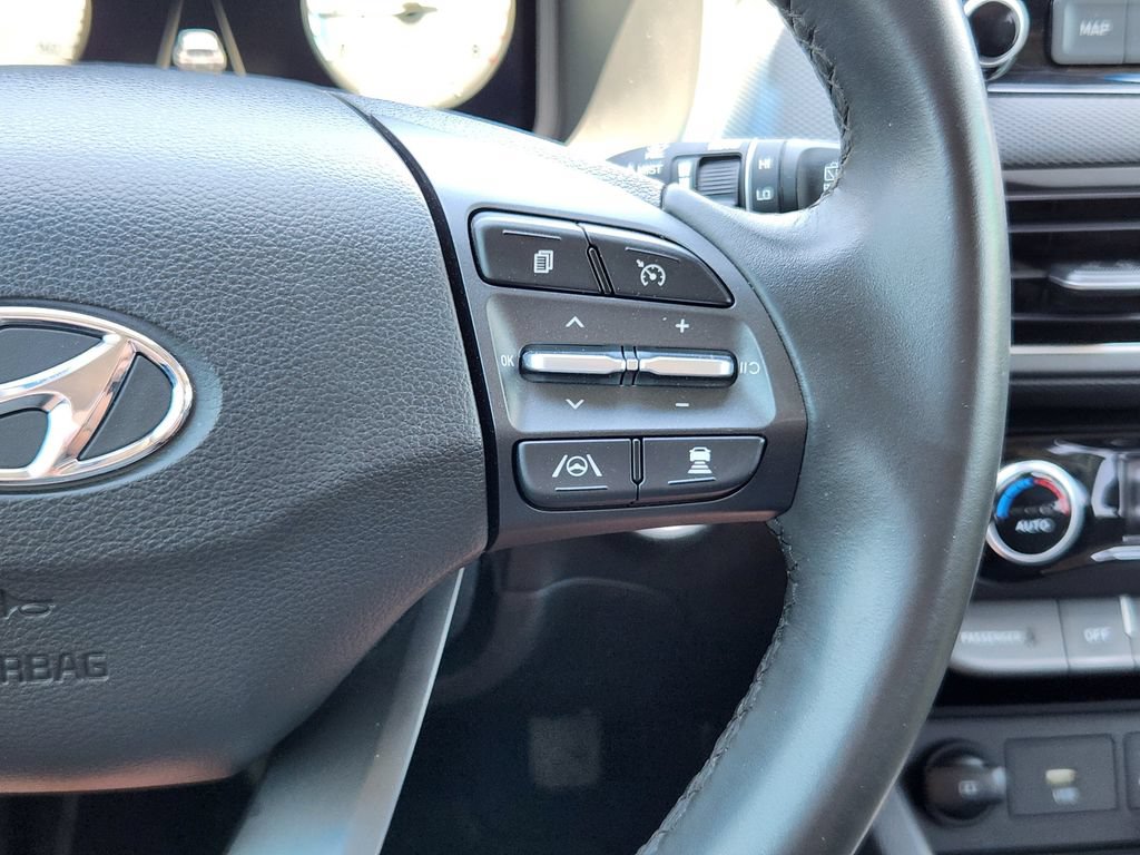 Used 2022 Hyundai Kona Limited w/ Cargo Package AWD/4WD image 19