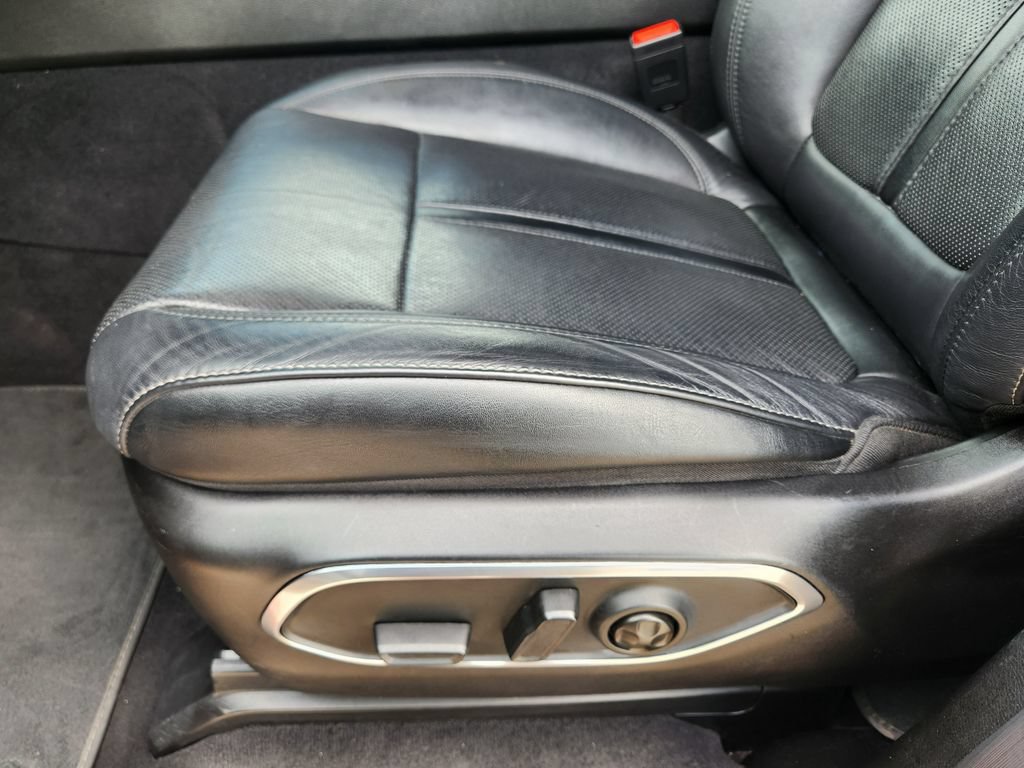 Used 2024 Jeep Wagoneer Series II w/ Flexible Seating Group AWD/4WD image 29