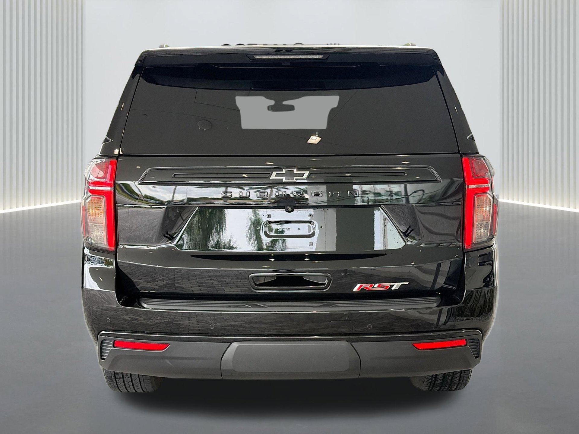 Used 2023 Chevrolet Suburban RST w/ Luxury Package RWD image 4